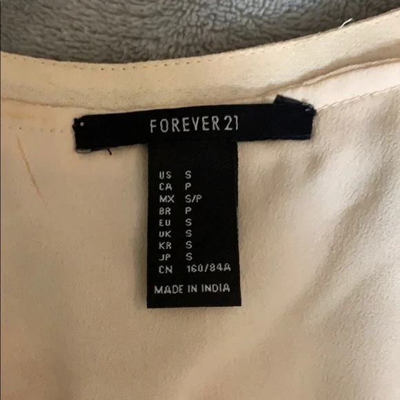 Top 💕💕 - Picture 3 of 7